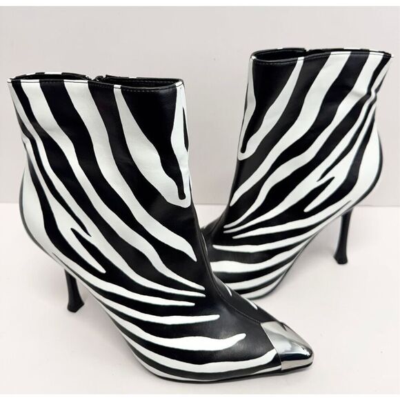 INC International Concept Boots 8.5 Black White Animal Print Pointed Toe NEW - Picture 4 of 11